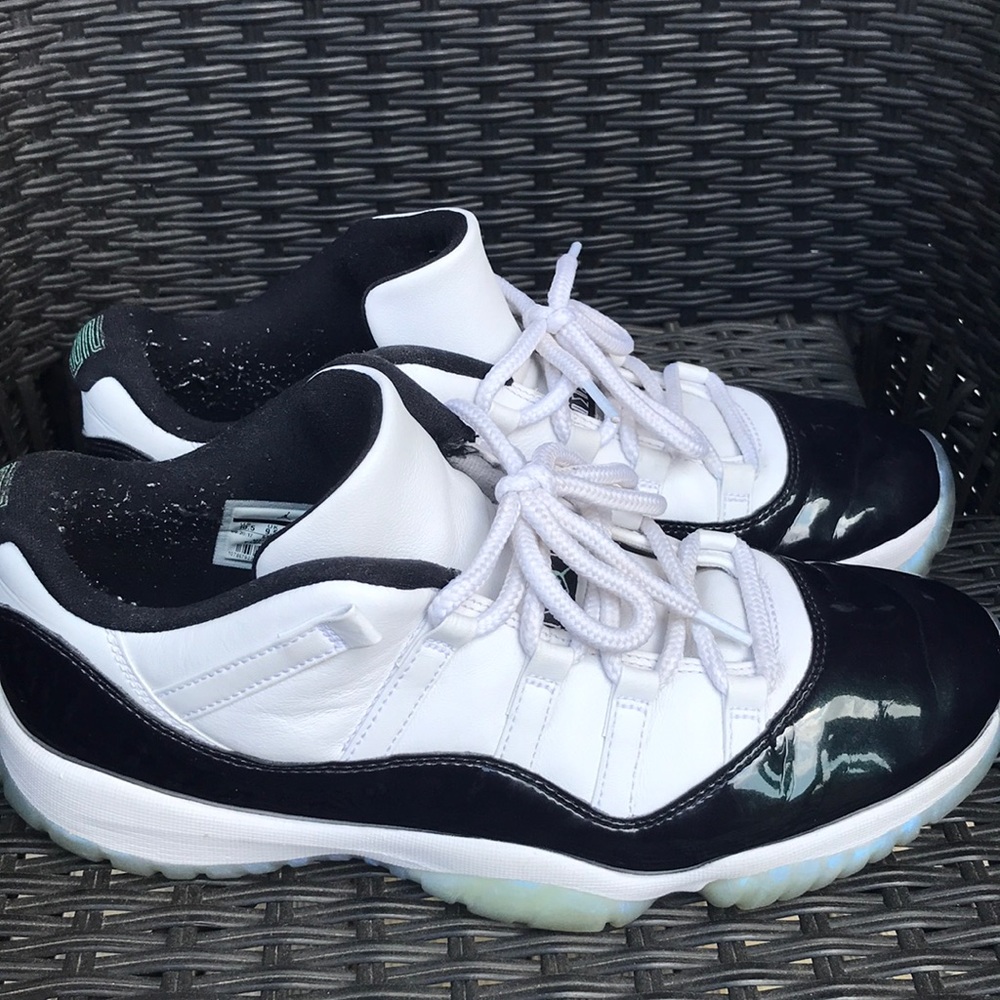 Jordan 11 lows